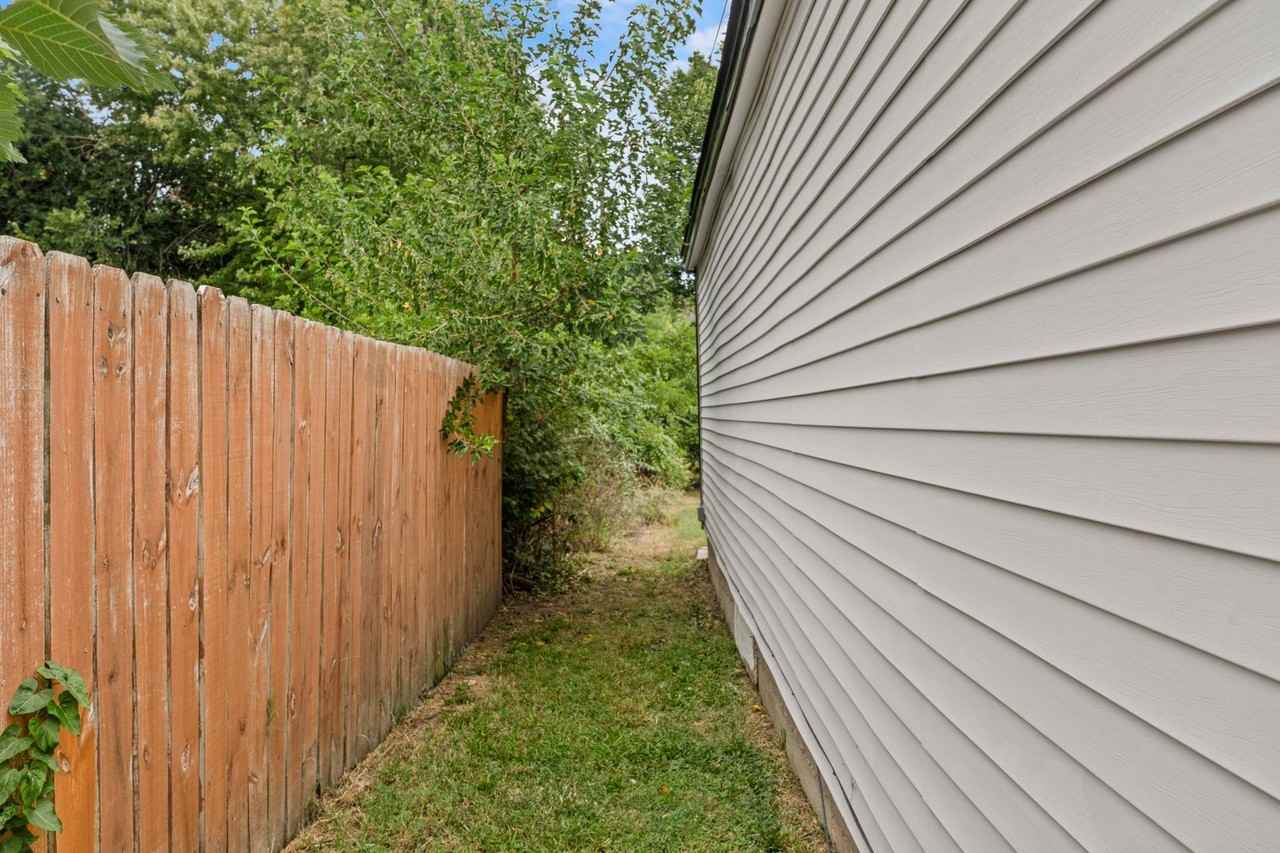 1616 E Funston St - Photo 5 of 23