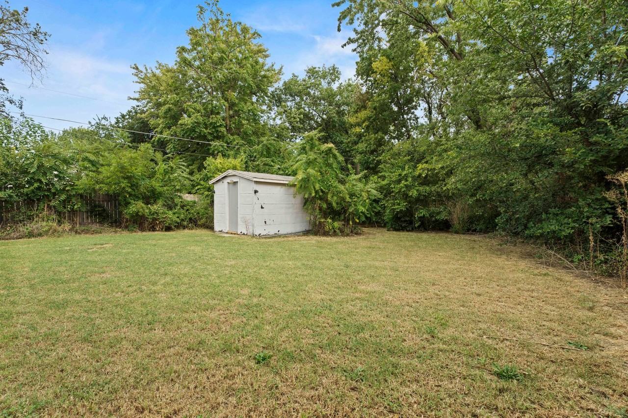 1616 E Funston St - Photo 7 of 23