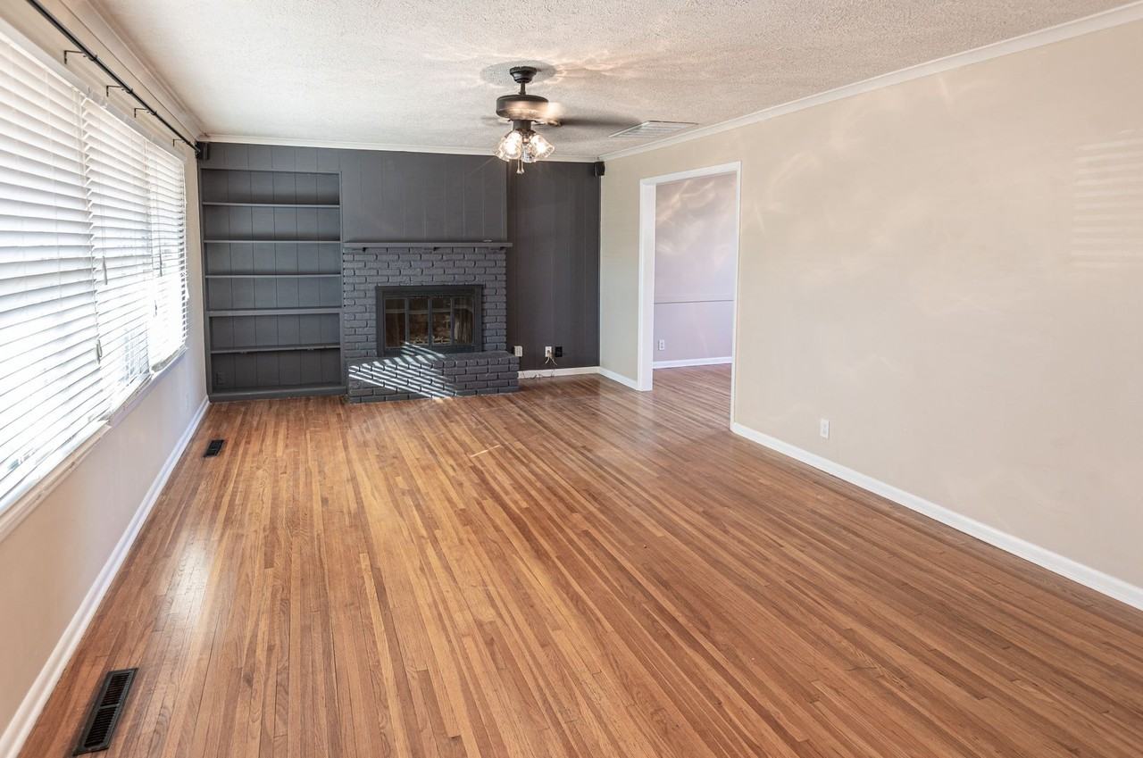 1937 S Fulton Ave - Photo 5 of 38