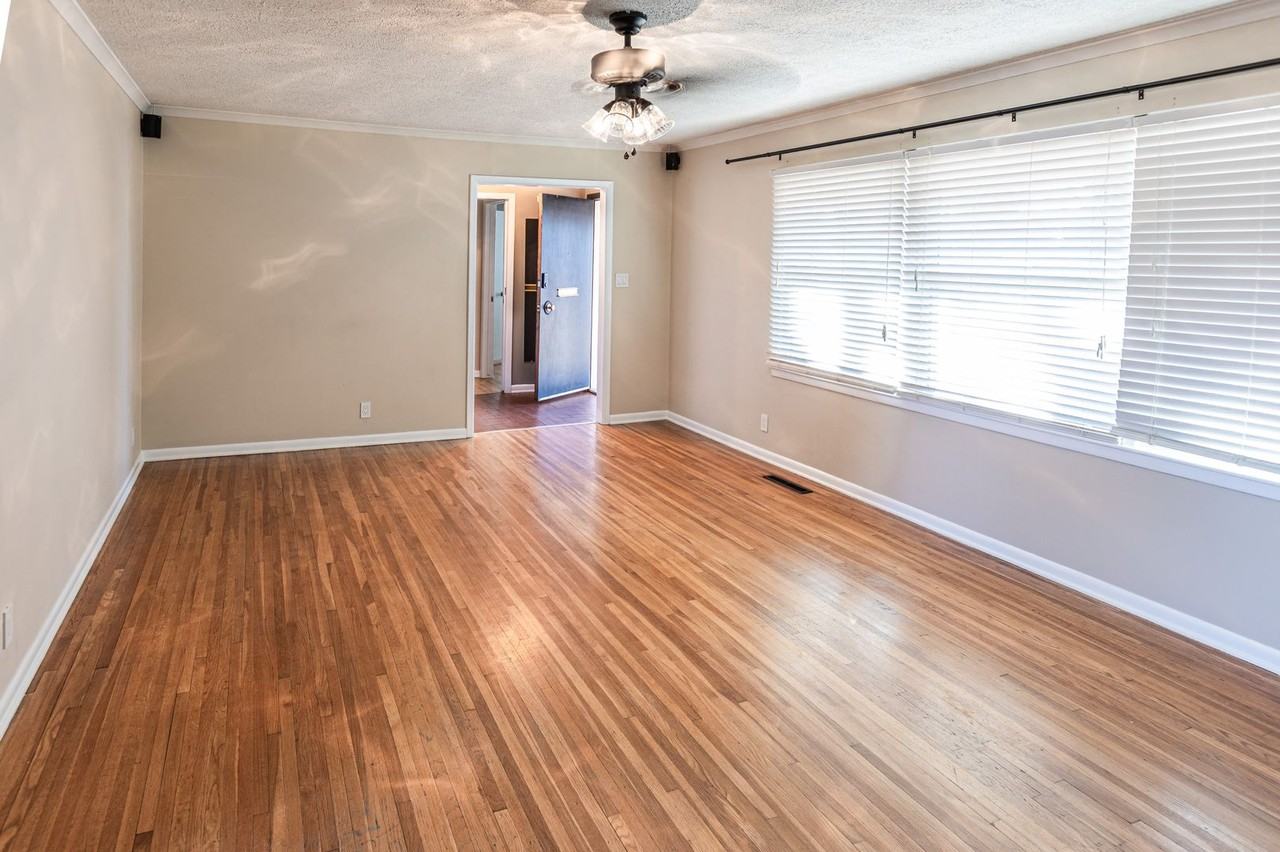 1937 S Fulton Ave - Photo 7 of 38