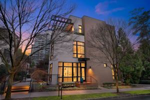 featured image of 721 Longleaf Dr Ne