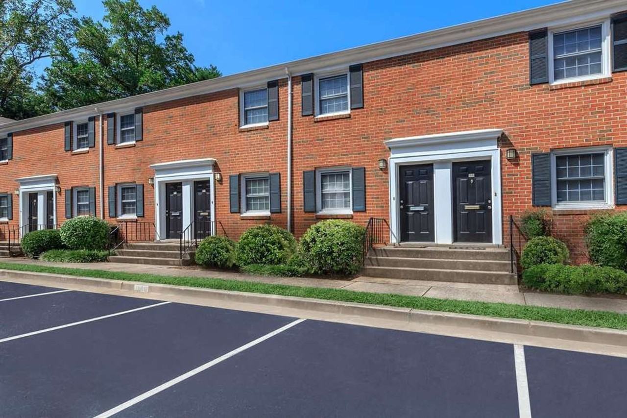 Georgetown Luxury Townhomes - Photo 5 of 13