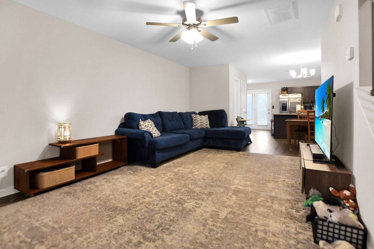 113 Davis Ridge Ln - Photo 2 of 13