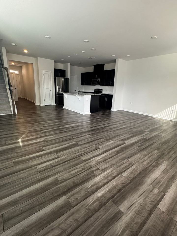 4924 Arkose Dr - Photo 7 of 35