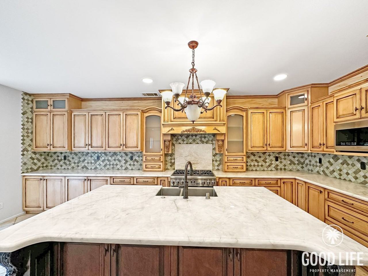 29 Meadow Gln - Photo 5 of 50