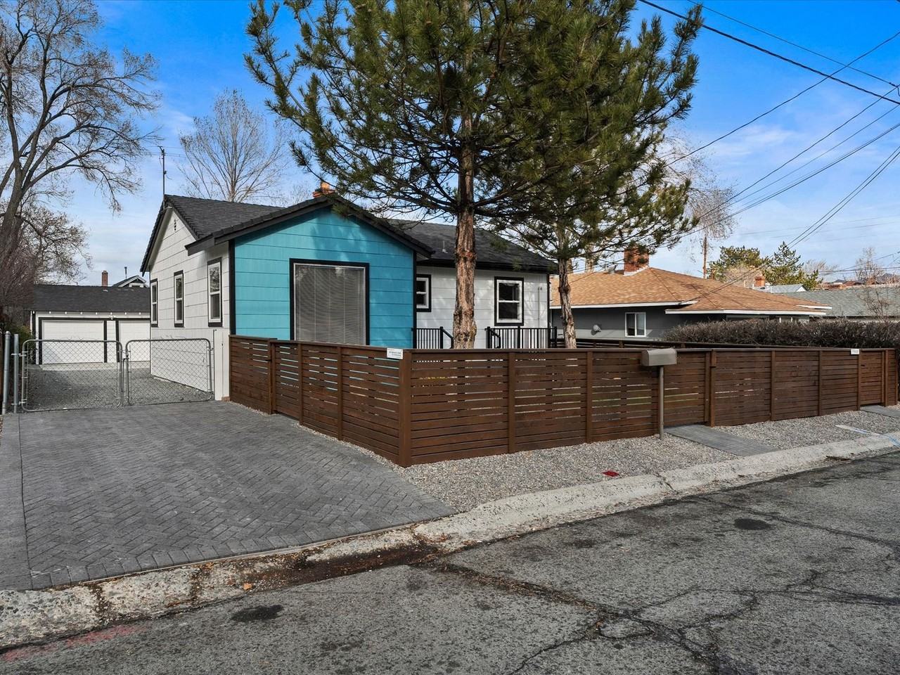 545 Modoc St - Photo 2 of 28