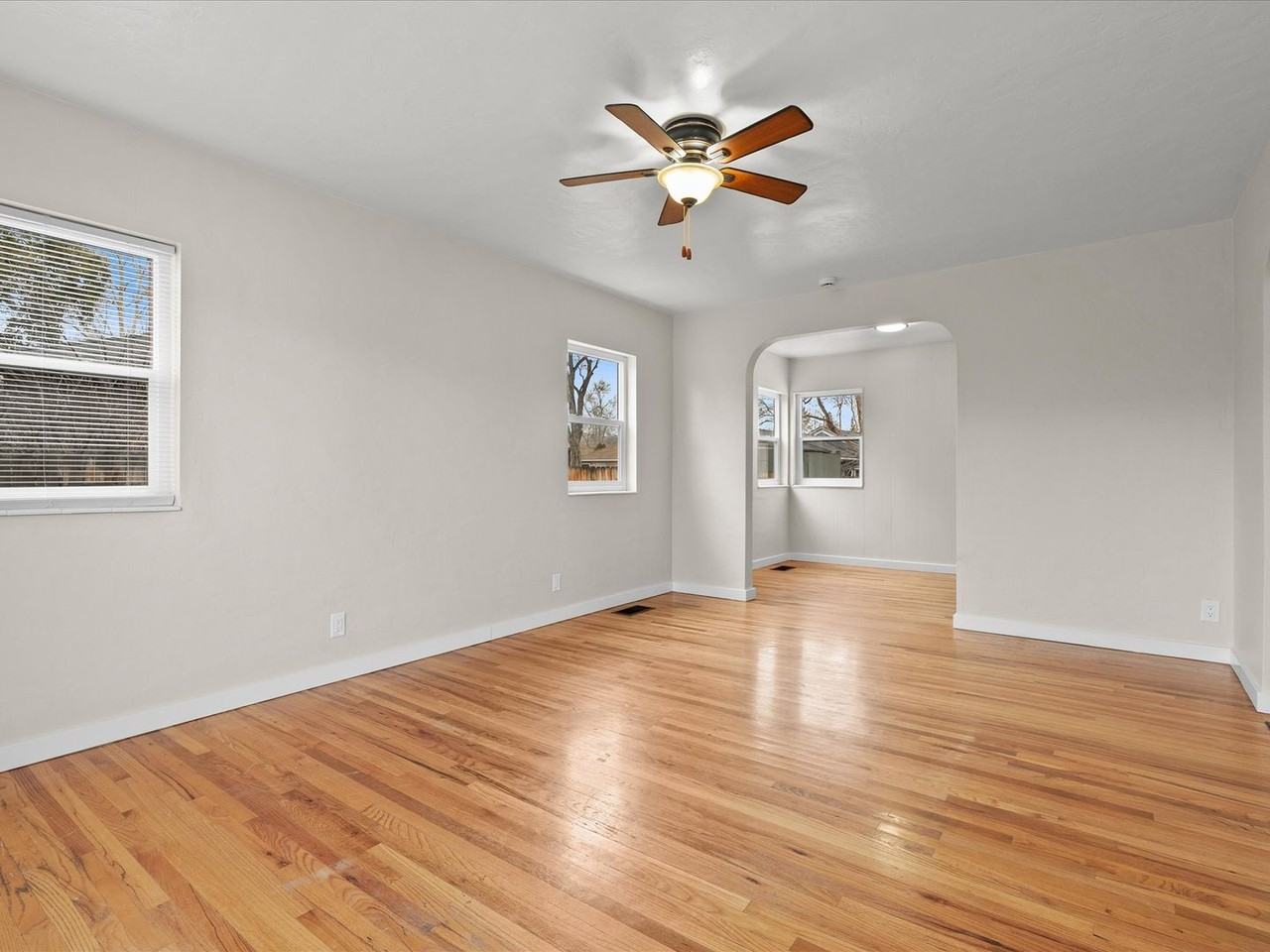 545 Modoc St - Photo 7 of 28