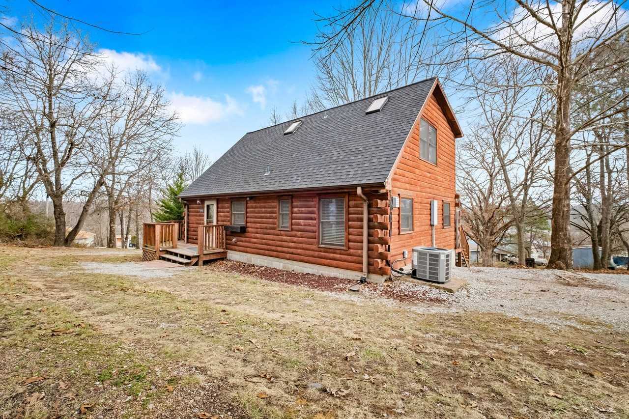 15595 Lakeview Dr - Photo 3 of 30