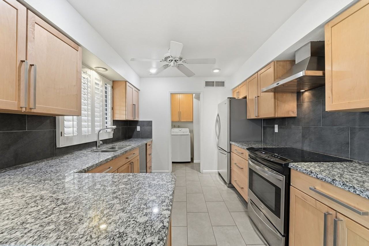 2051 E Hermosa Dr