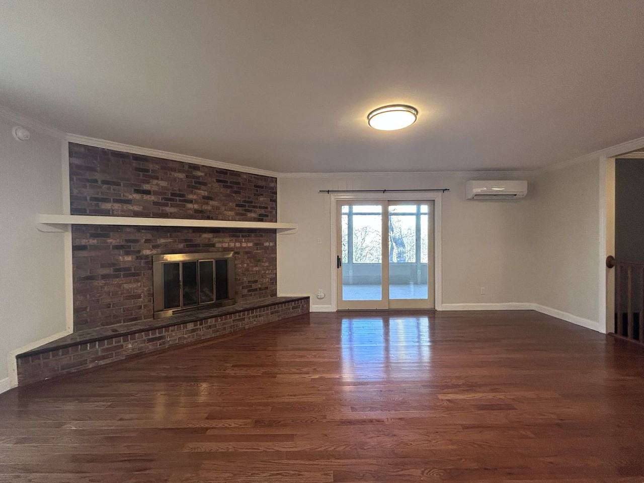 120 Touchdown Dr - Photo 3 of 32