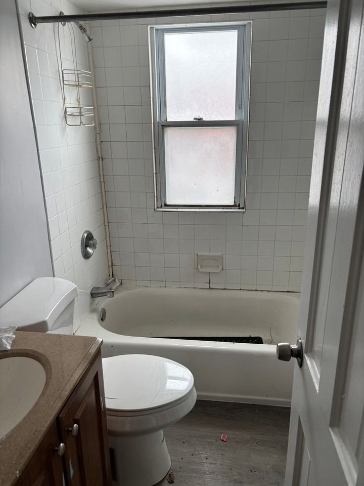 830 E 256th St - Photo 5 of 9