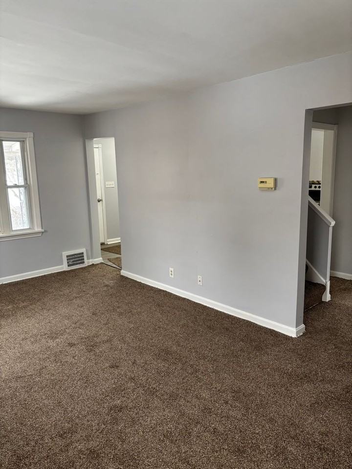 830 E 256th St - Photo 6 of 9