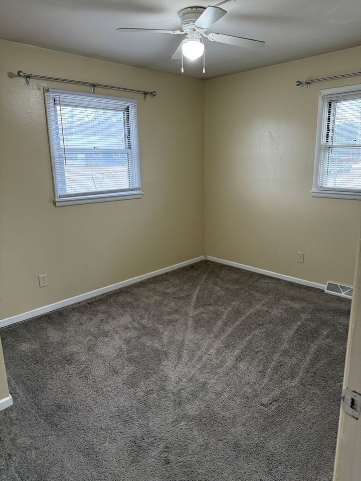 2339 Balsam Ave - Photo 6 of 18