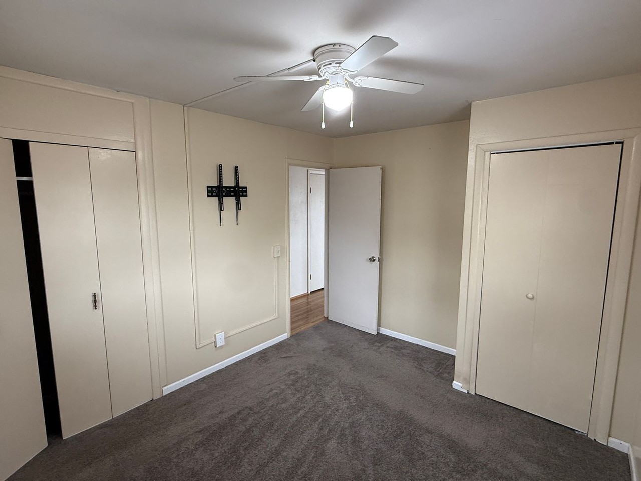 2339 Balsam Ave - Photo 7 of 18