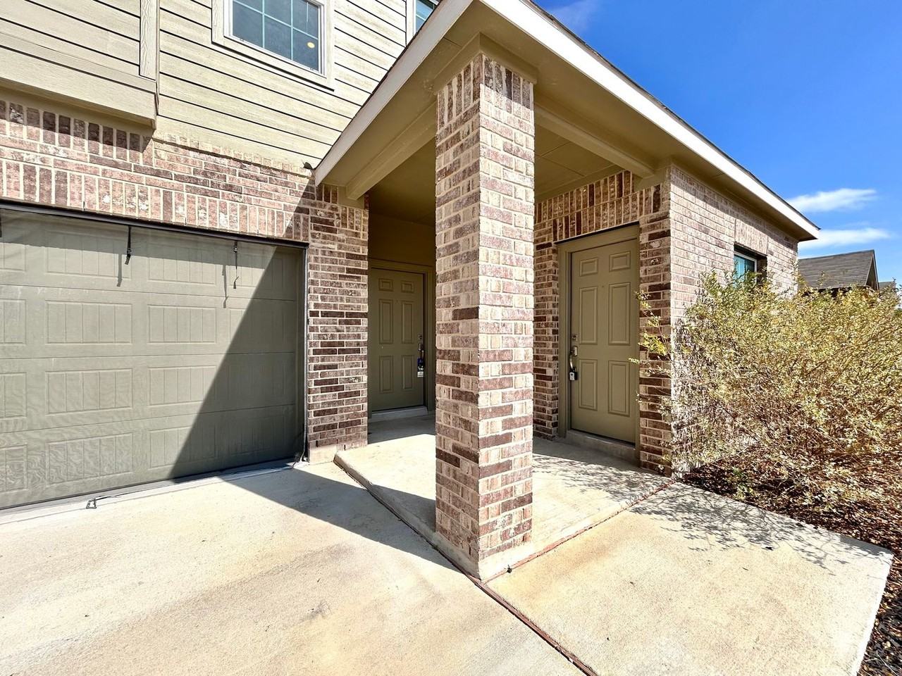 208 Otter Rd - Photo 5 of 37