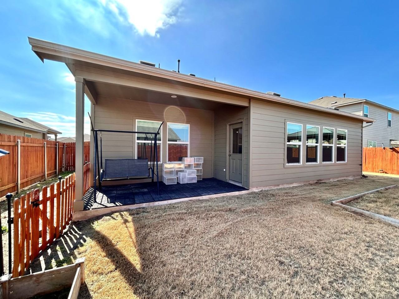 208 Otter Rd - Photo 6 of 37