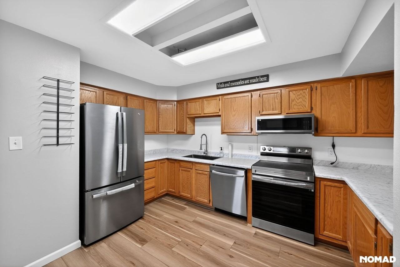 2180 E 90th Ave - Photo 2 of 32