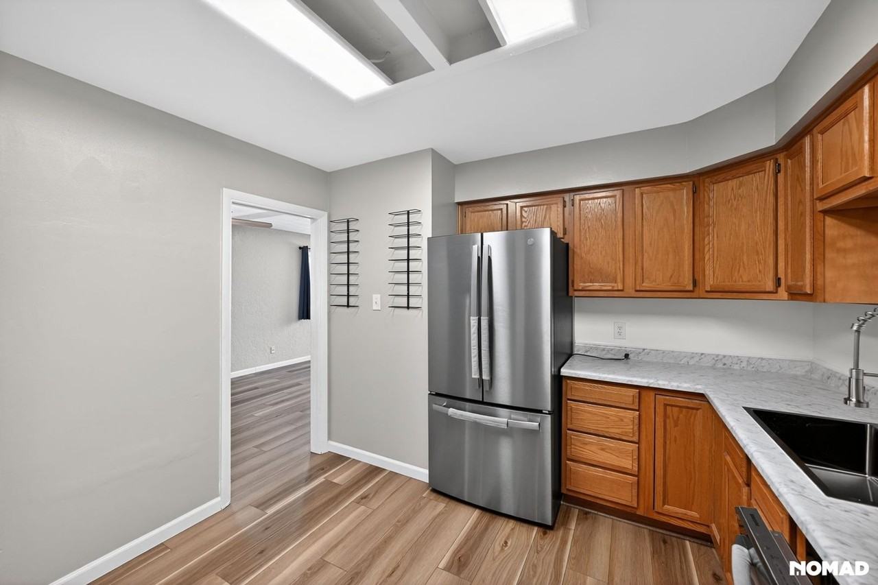 2180 E 90th Ave - Photo 3 of 32