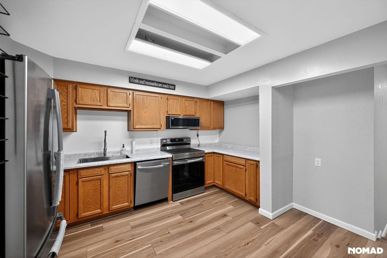 2180 E 90th Ave - Photo 4 of 32