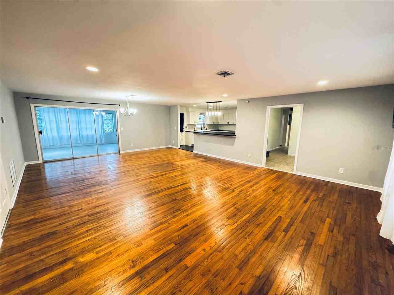 2022 Edgewood Rd - Photo 7 of 26