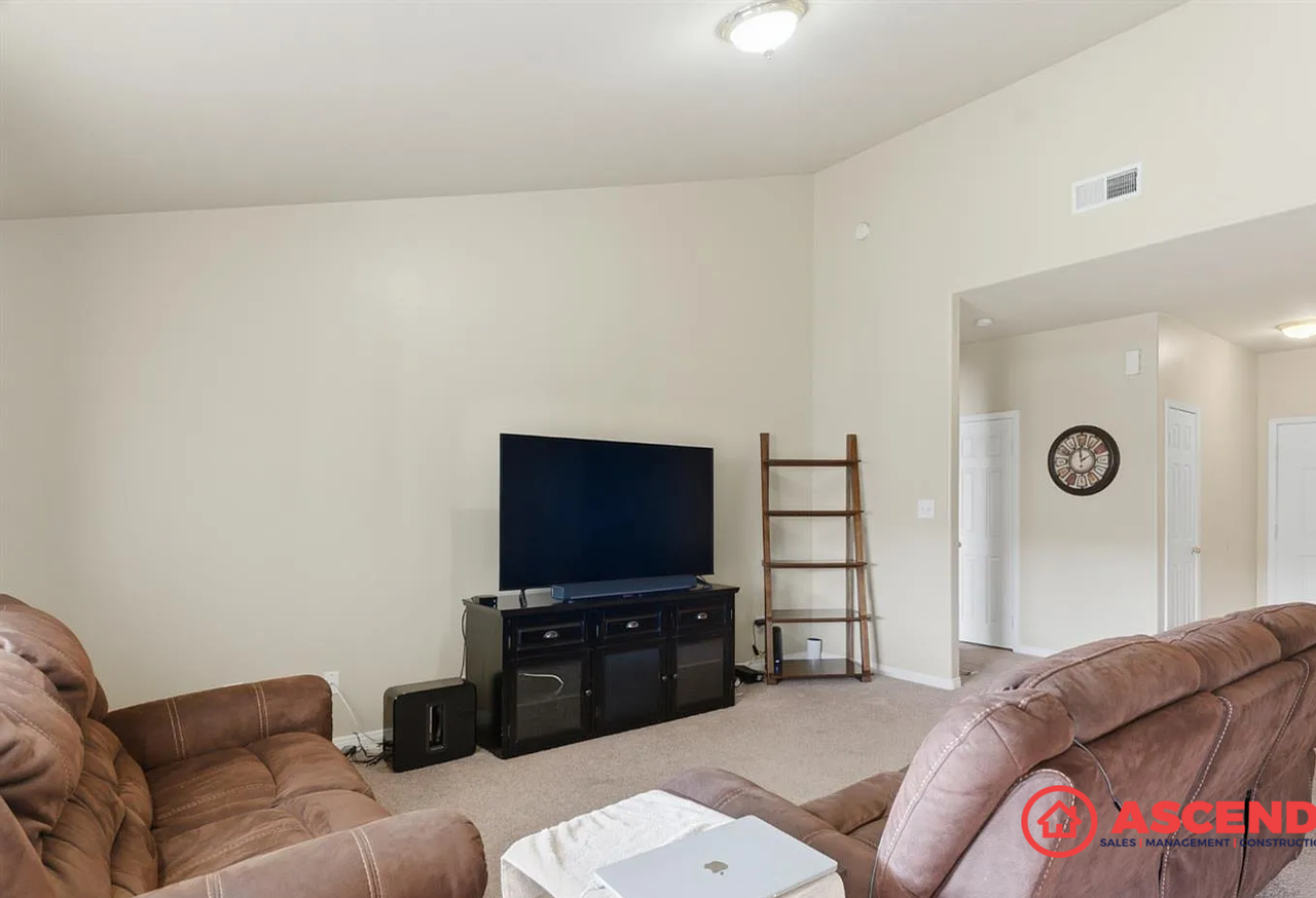 5513 La Pinta Maria Dr - Photo 3 of 8