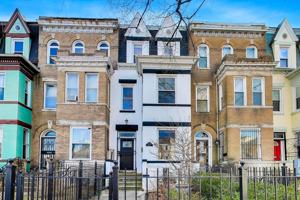 featured image of 1008 Park Rd Nw