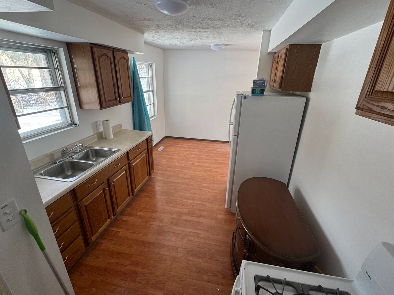 312 W Dewey St - Photo 4 of 13