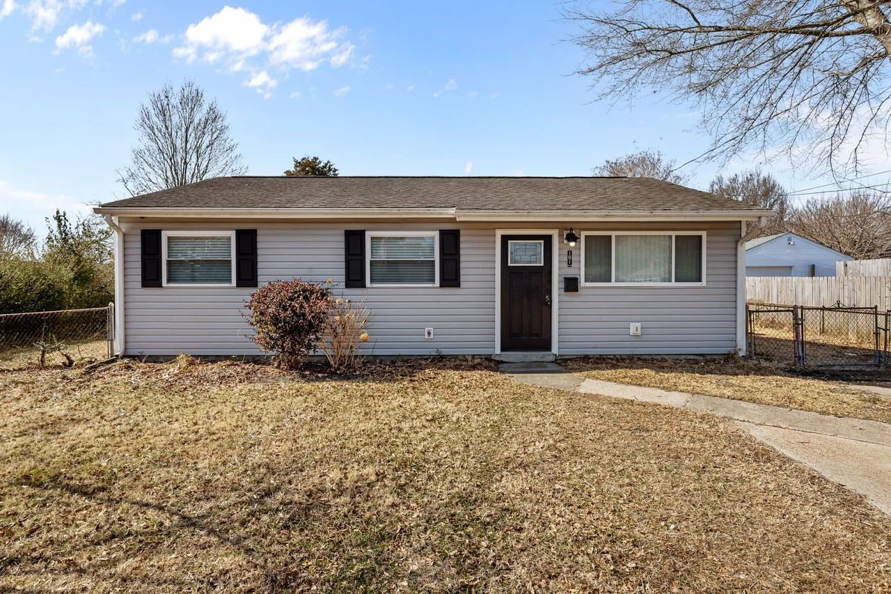 181 Paladin Dr - Photo 2 of 25