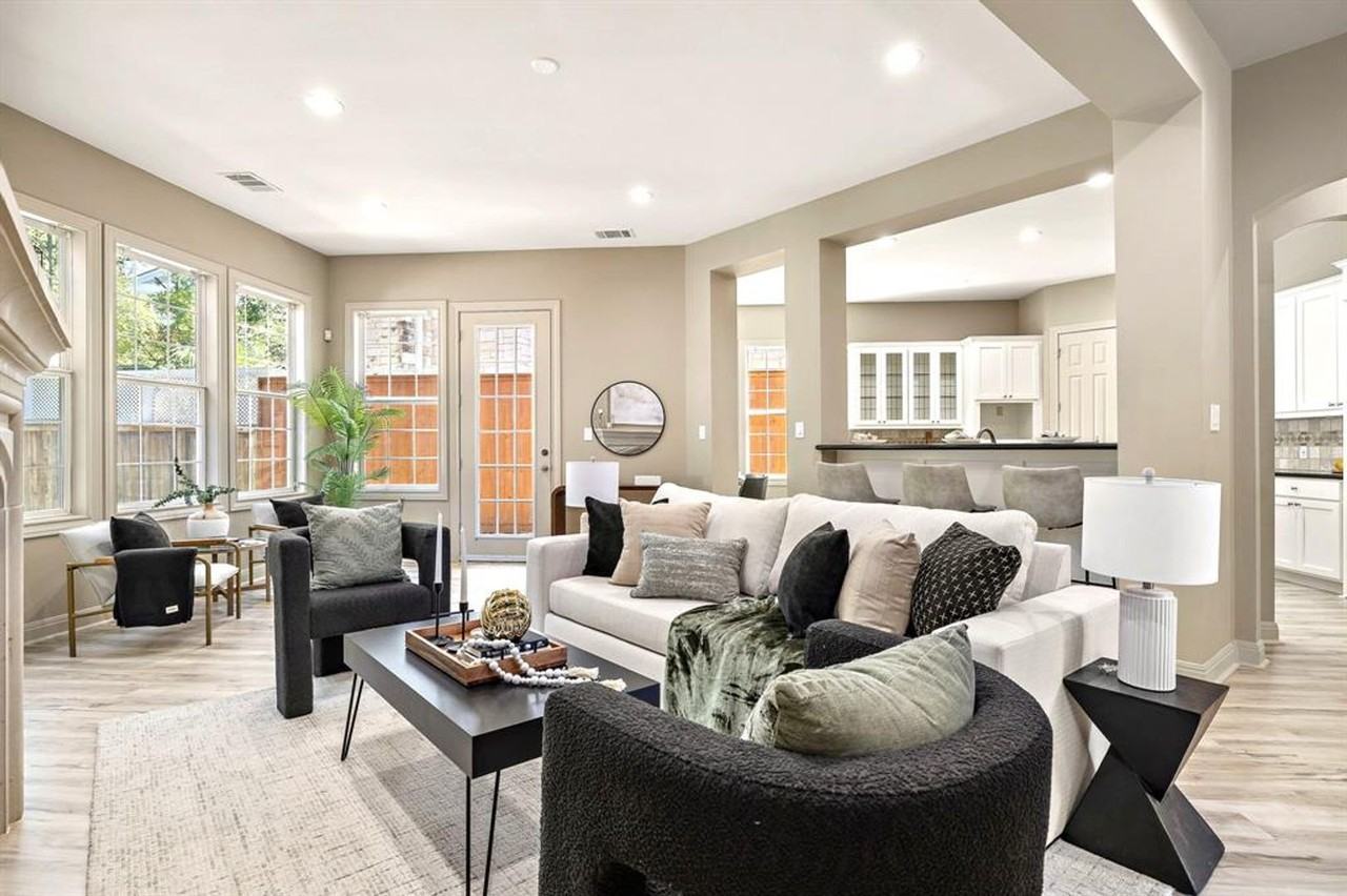 3508 Red River St - Photo 3 of 30