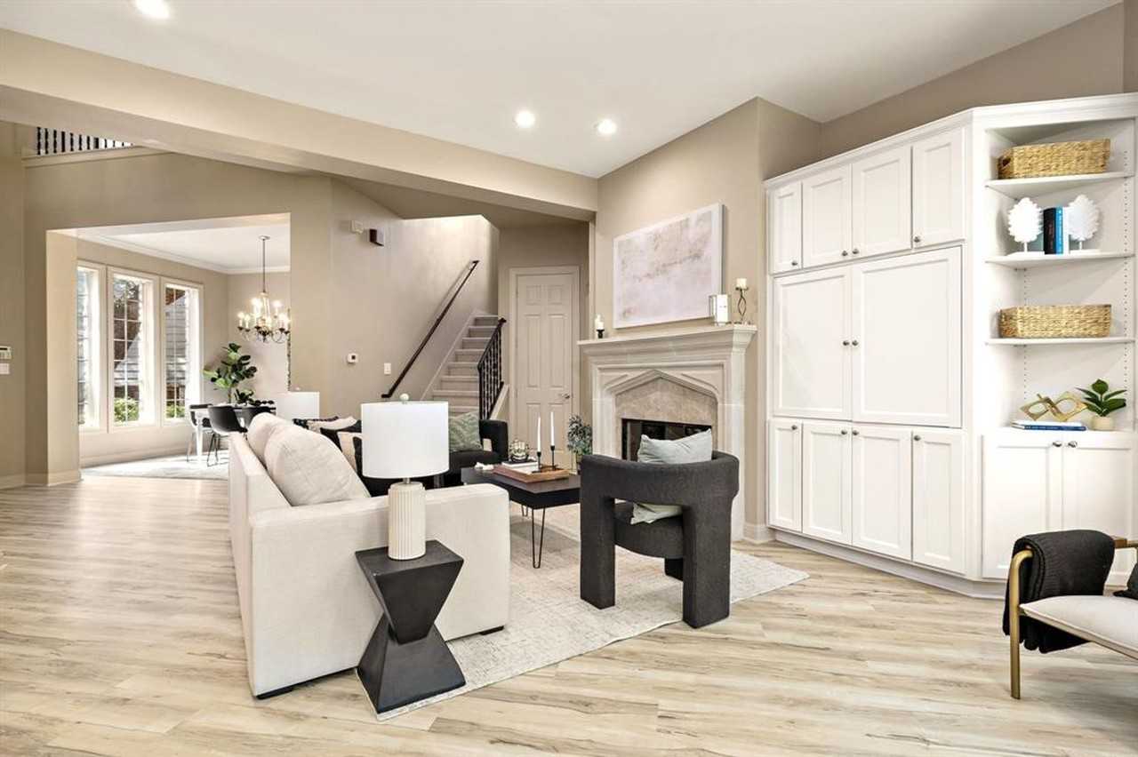 3508 Red River St - Photo 5 of 30