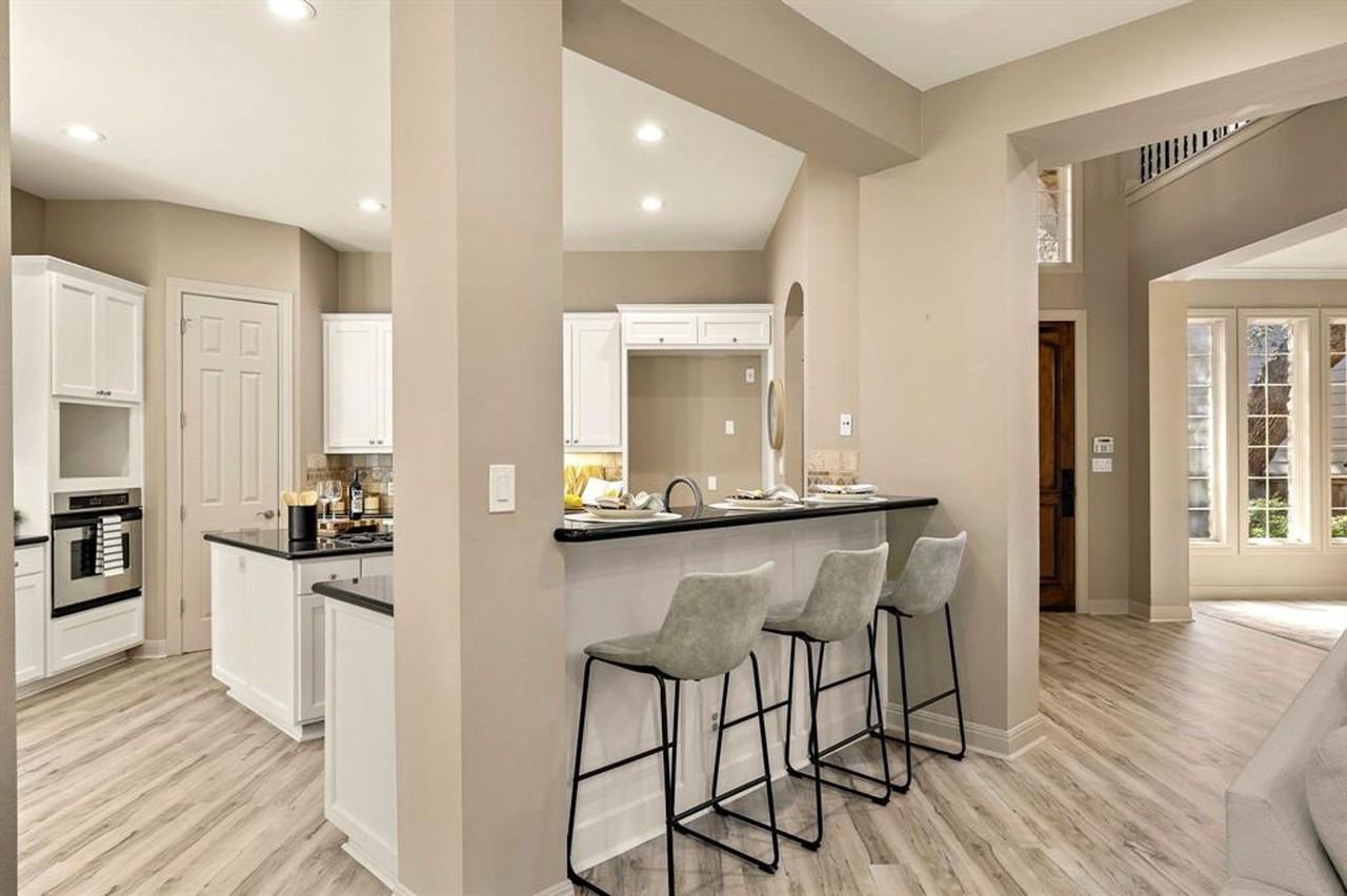 3508 Red River St - Photo 7 of 30