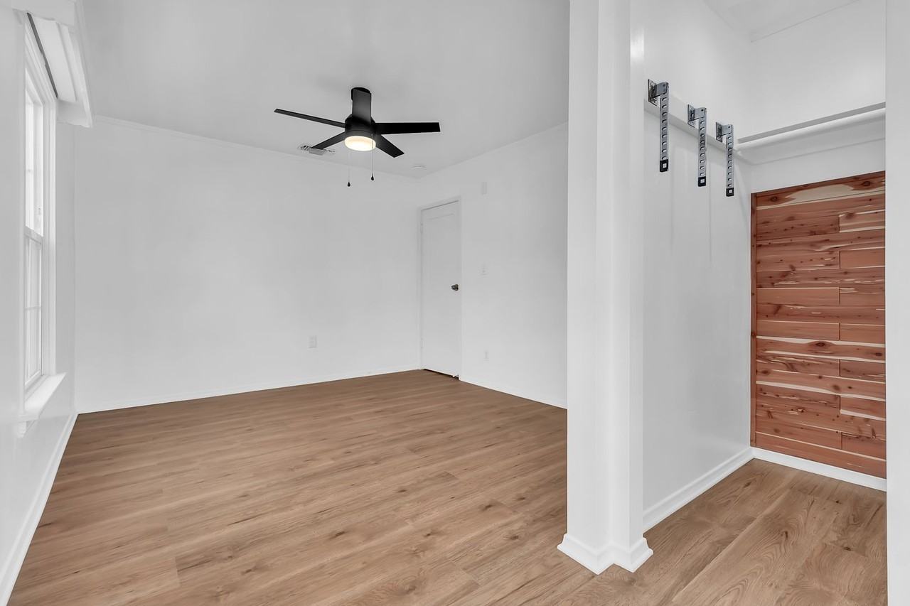 8549 5th St - Photo 2 of 22