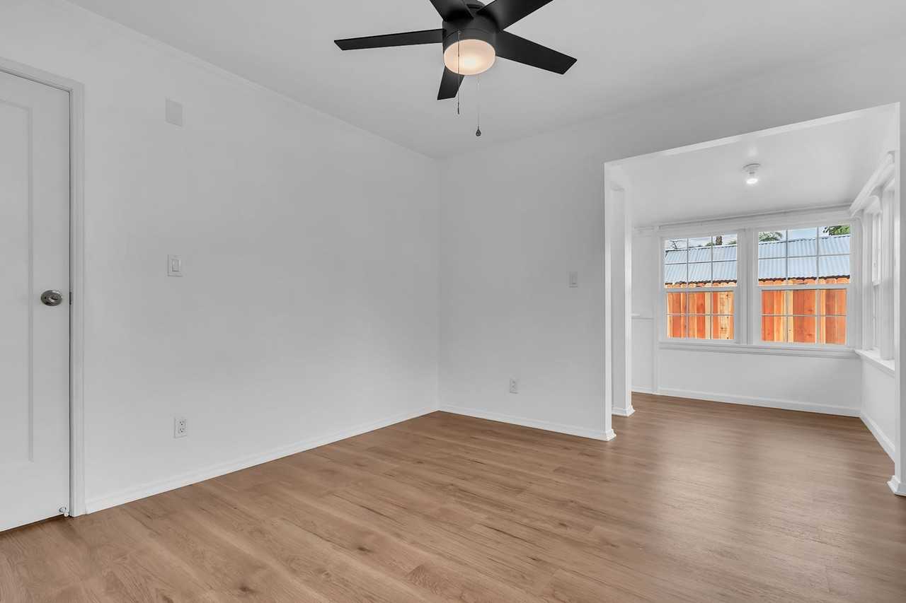 8549 5th St - Photo 3 of 22