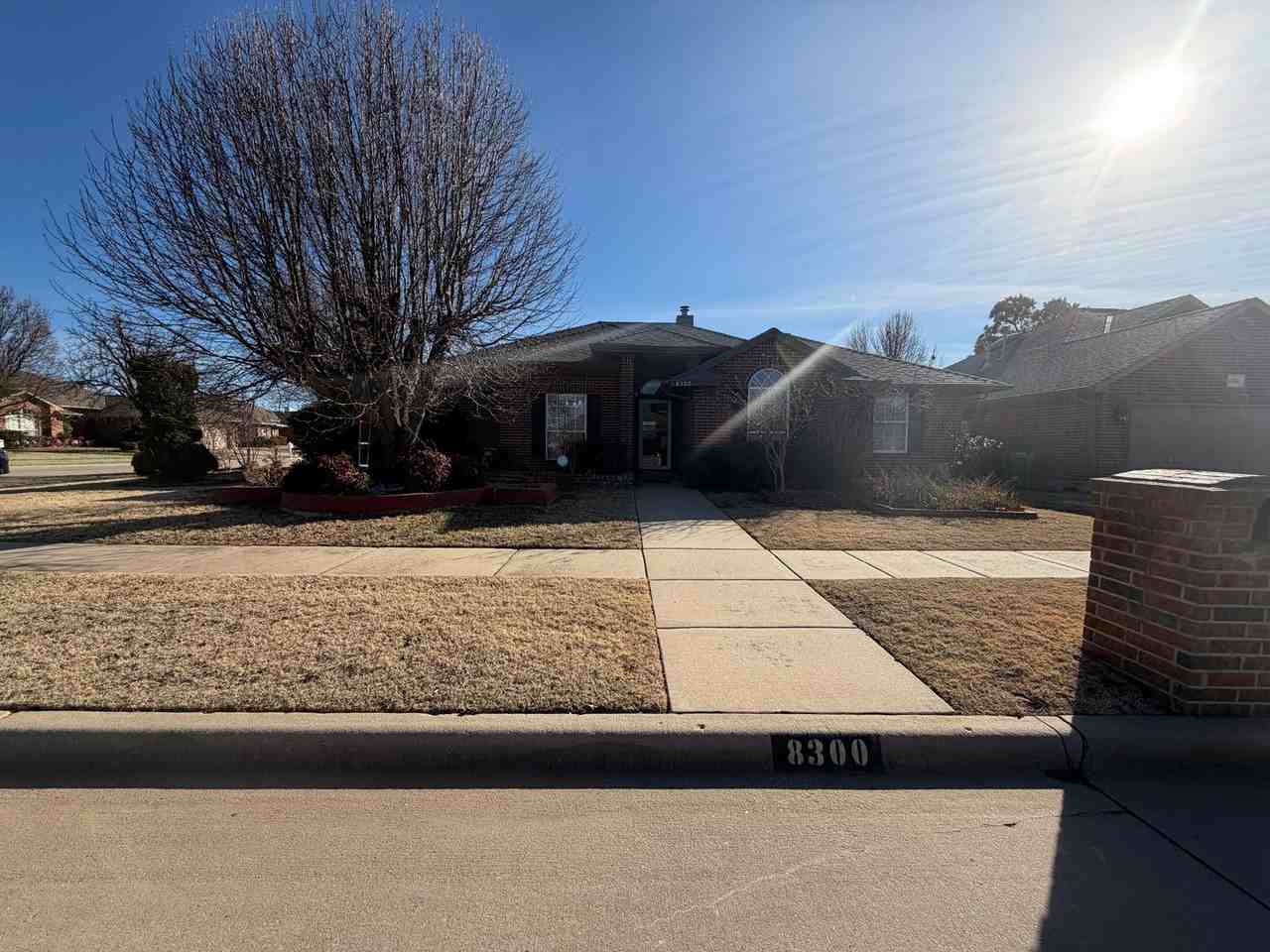 8300 Nw 77th St - Photo 3 of 18