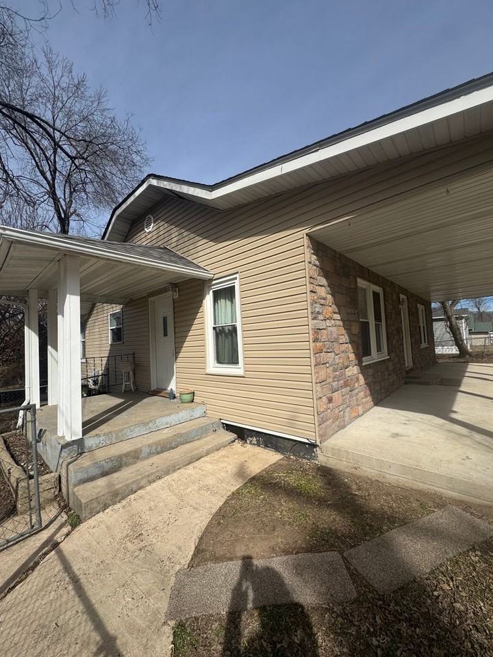 407 Highway 17 - Photo 2 of 29