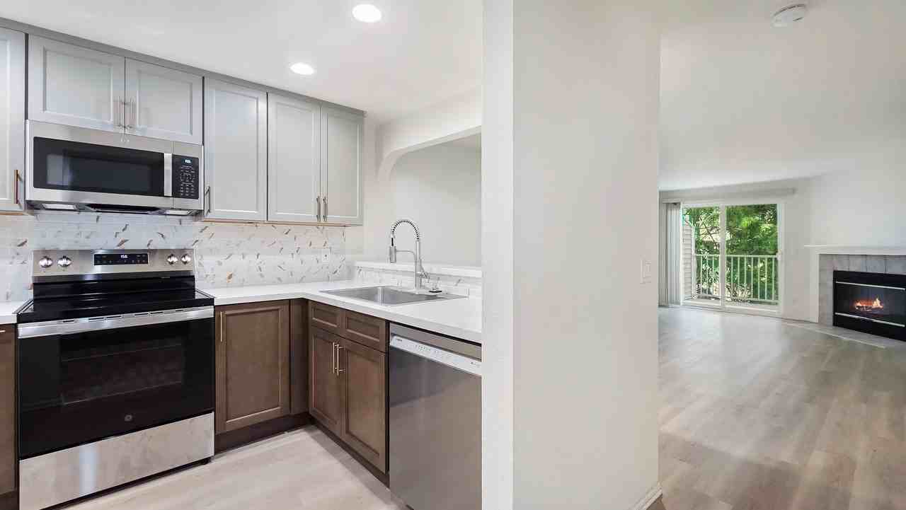 12670 Ne 10th Pl #F304 - Photo 4 of 17