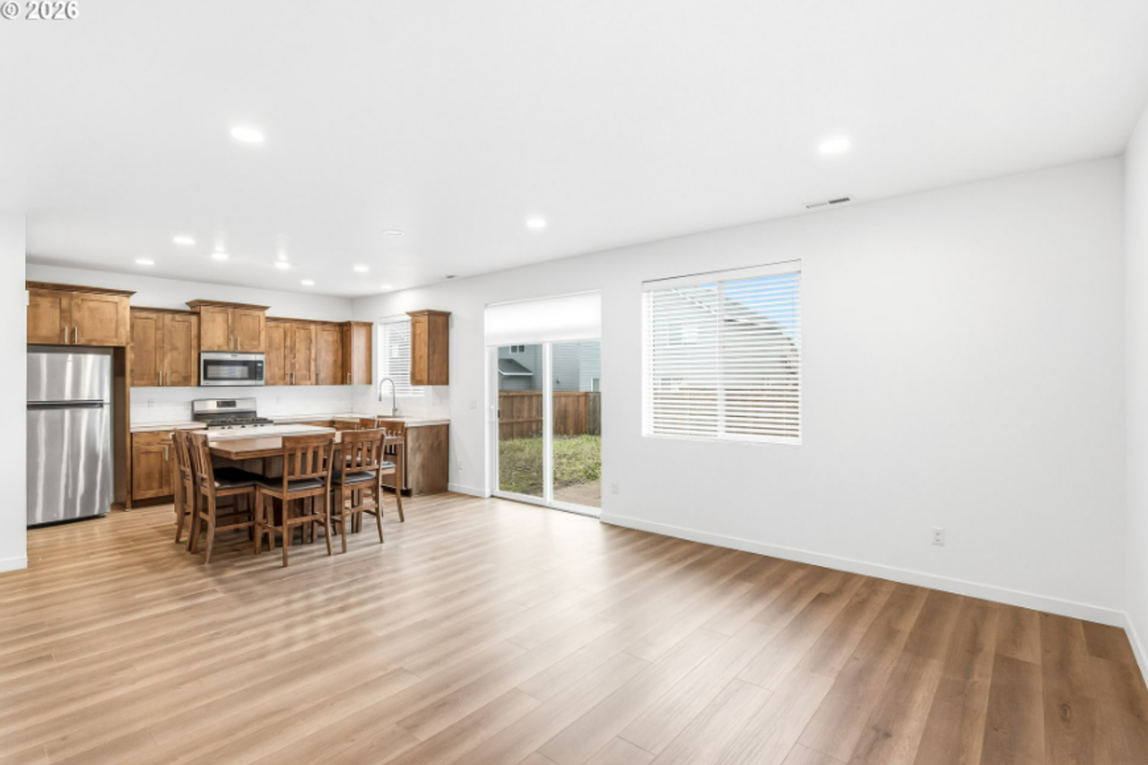 2095 S Heather St - Photo 7 of 14