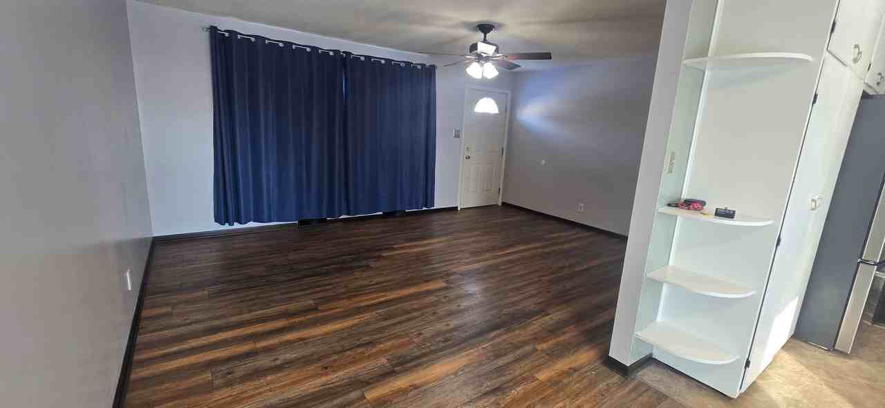 207 Wayside Ave - Photo 3 of 23