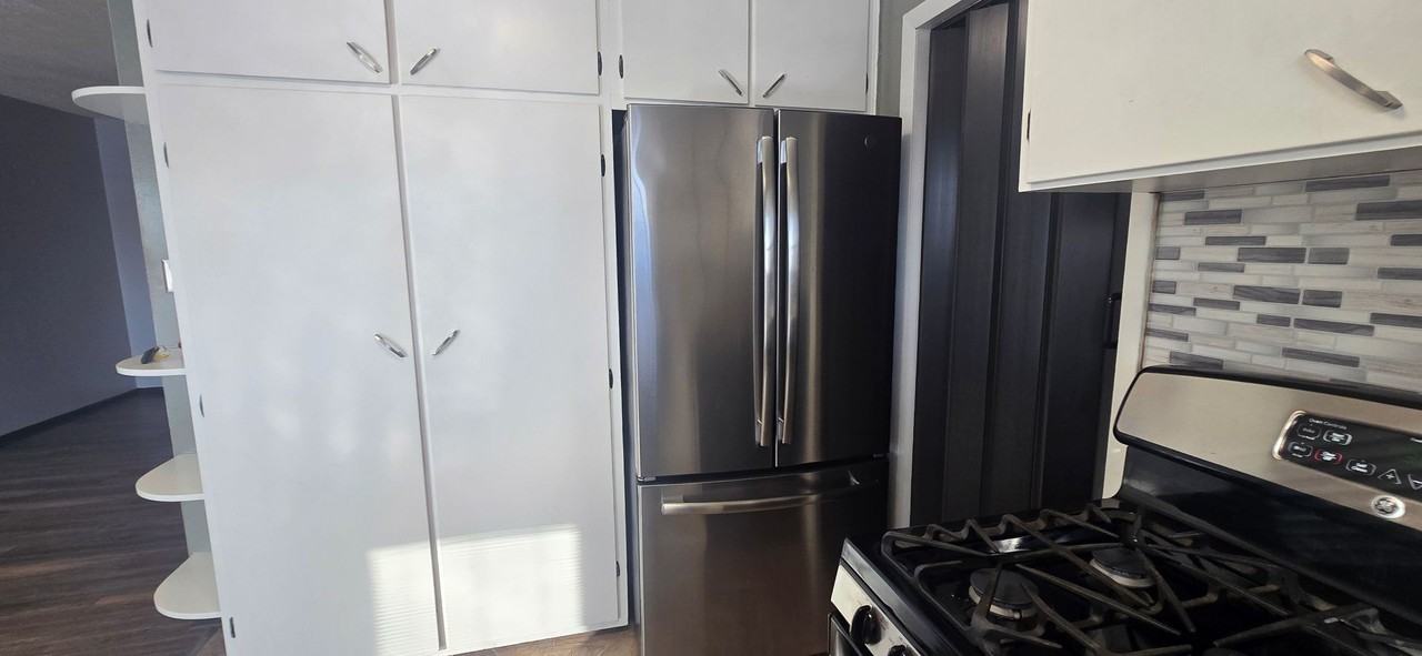 207 Wayside Ave - Photo 5 of 23