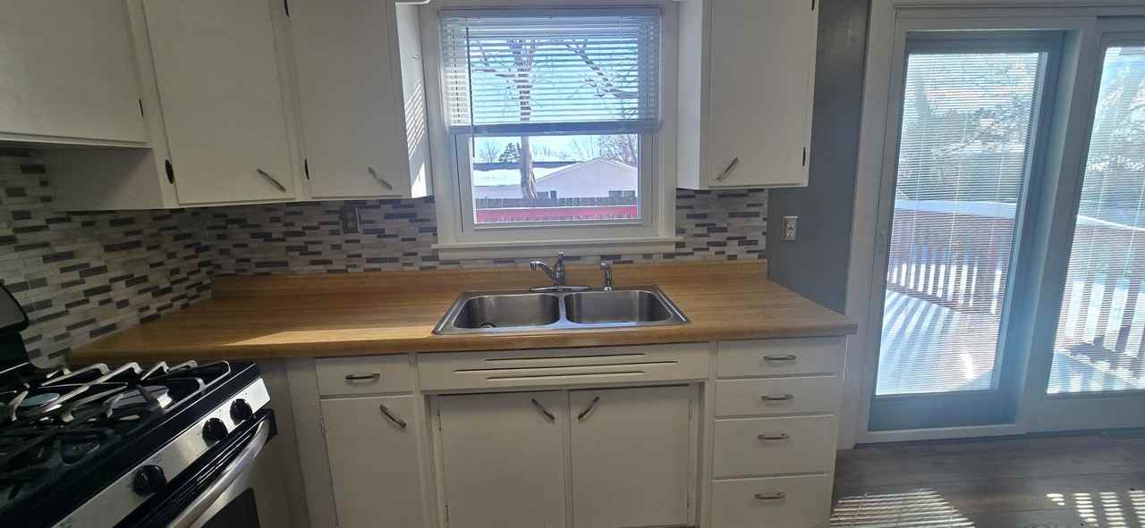 207 Wayside Ave - Photo 6 of 23