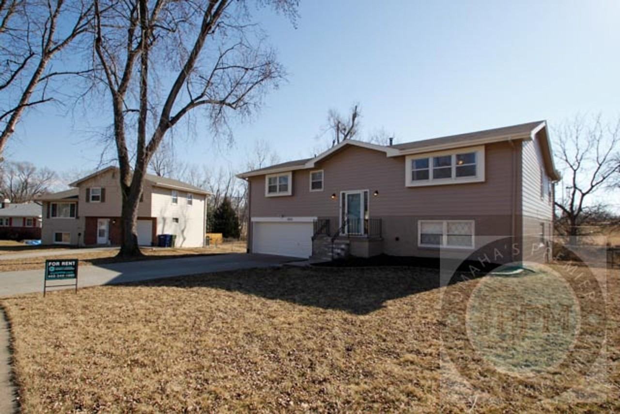 2201 Thomas Dr - Photo 3 of 43