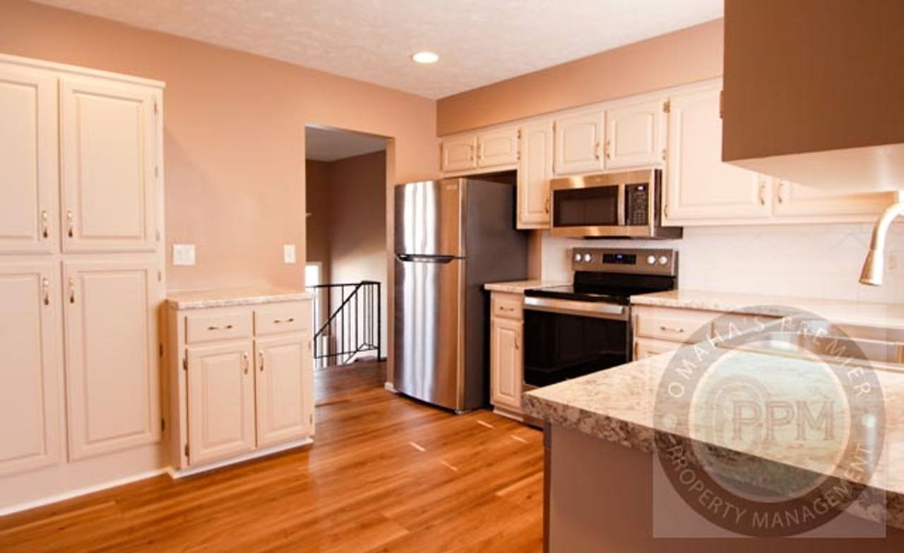 2201 Thomas Dr - Photo 6 of 43