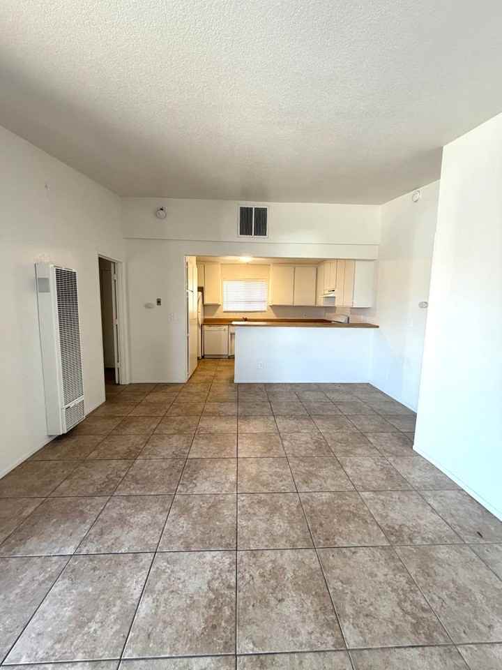 73445 Sunnyvale Dr #2 - Photo 4 of 12