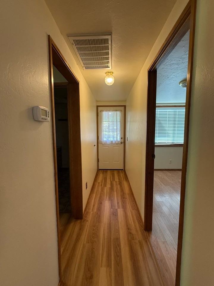 282 Sheridan St - Photo 7 of 26