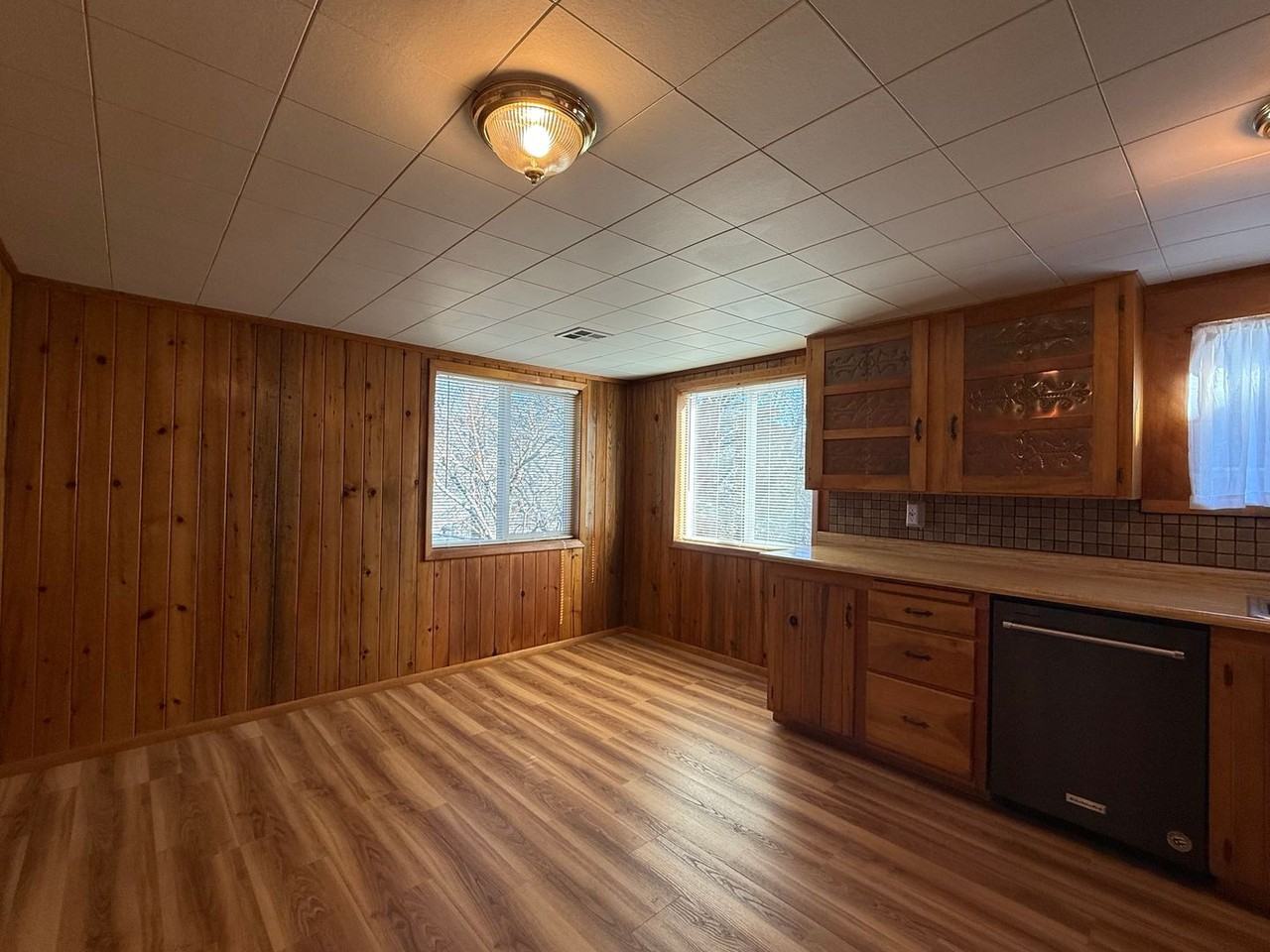 282 Sheridan St - Photo 7 of 23