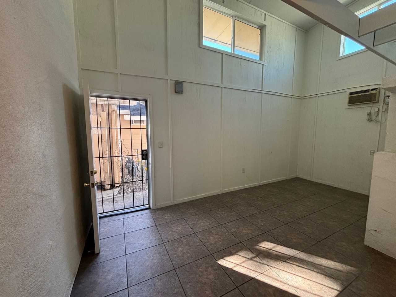 284 E El Paso Ave - Photo 2 of 18