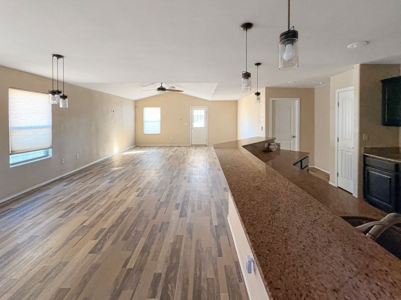 1805 Avenue S - Photo 2 of 9