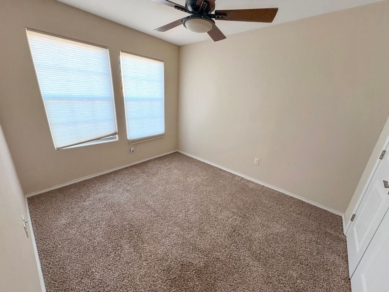 1805 Avenue S - Photo 4 of 9