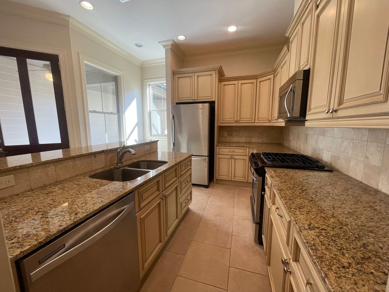 1921 Woodberry Ave - Photo 7 of 21