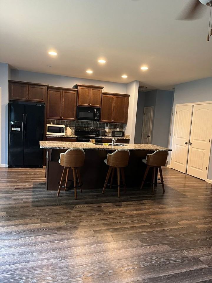 1021 Parkers Cv - Photo 2 of 11